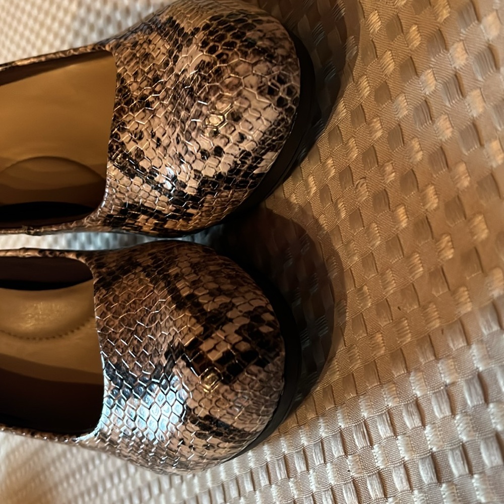 Women's Clarks Collection Adriel Viola Taupe Snake High Heels Comfort Fit VGC - Picture 5 of 5